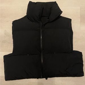 Cropped puffer vest